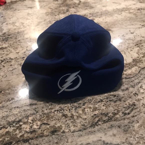 lightning hat - Picture 3 of 3